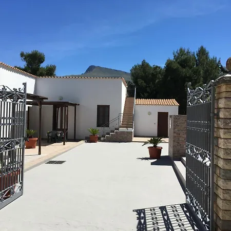 Lägenhet Pineta Sul Mare Castelluzzo